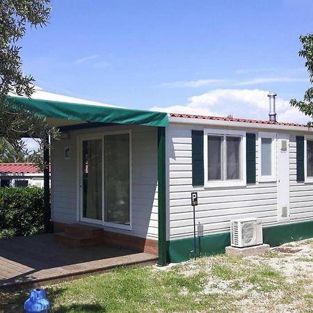 Mobile Homes In Camp Kovacine, Cres, With Long Pebble Beach Exterior photo